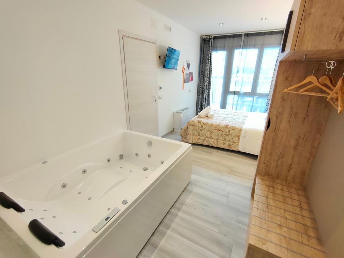 Residence Cristine ริวาเดลการ์ดา ภายนอก รูปภาพ