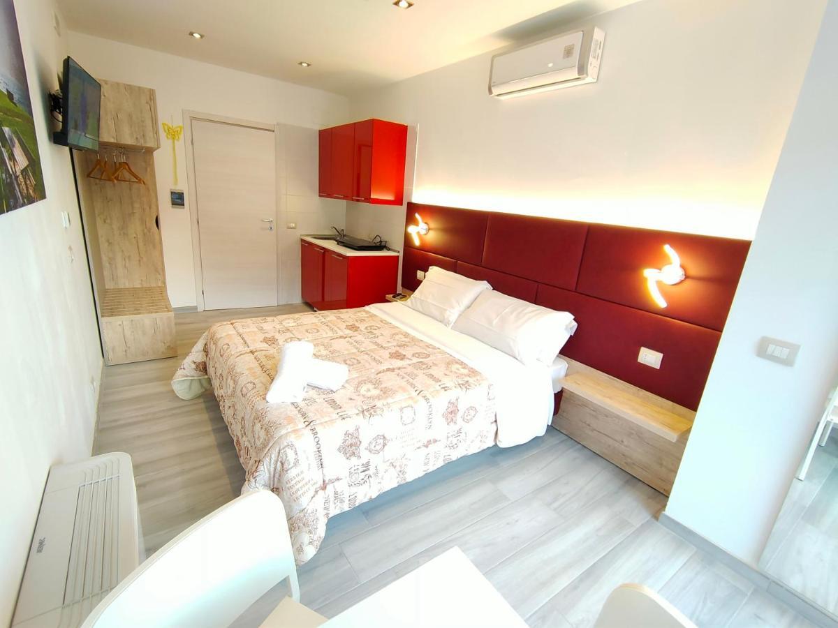 Residence Cristine ริวาเดลการ์ดา ภายนอก รูปภาพ